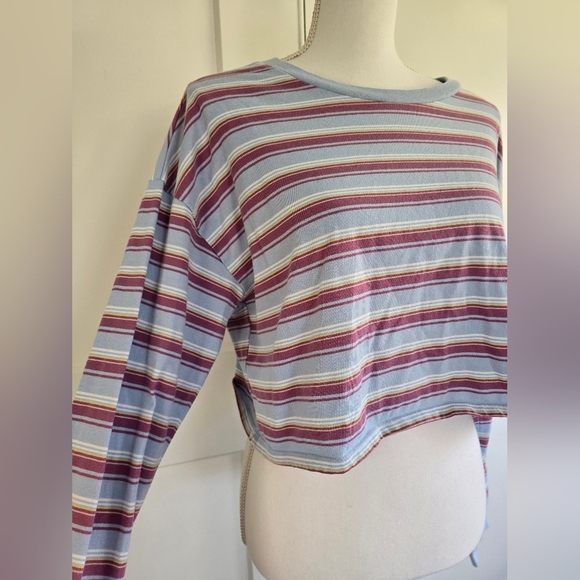 Striped Long Sleeve Crop Top - Picture 3 of 7
